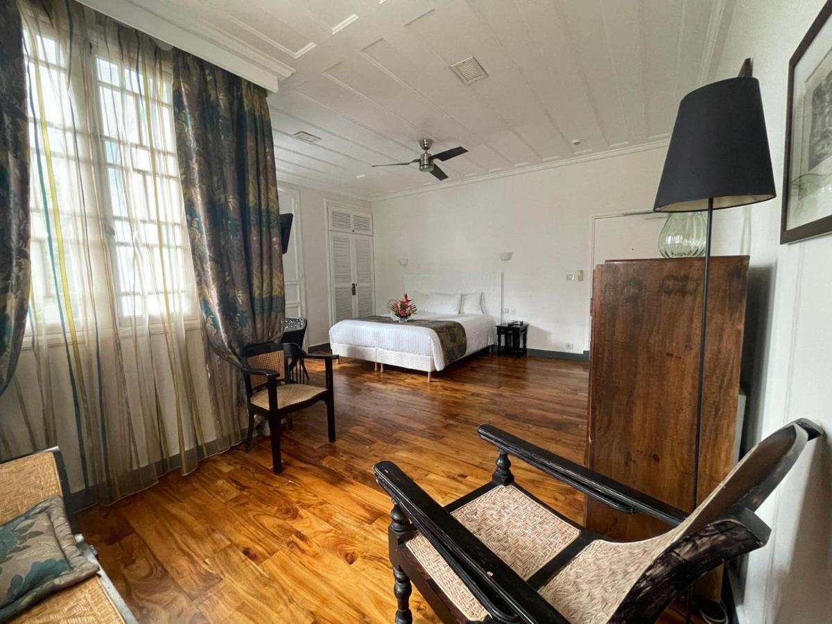 Villa Angelique - Hotel Classe Monument Historique サン＝ドニ エクステリア 写真