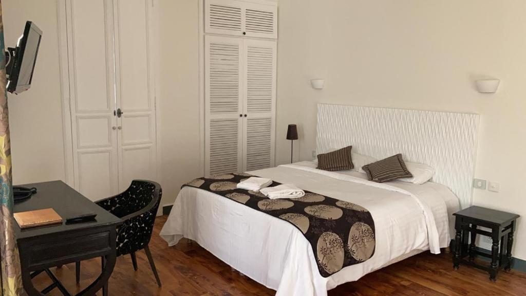 Villa Angelique - Hotel Classe Monument Historique サン＝ドニ エクステリア 写真